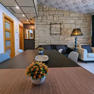 https://dalt-vila-salou.top-hotels-tarragona.com